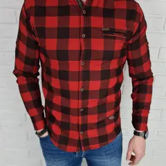 Koszula w kratę: 7 stylizacji męskich na każdą okazję