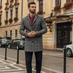 Modne męskie stylizacje na co dzień. Jak ubrać się wygodnie i stylowo?
