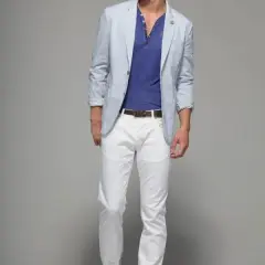 Stylowe męskie stylizacje na chrzciny. Unikaj wpadek i błyszczaj elegancją!
