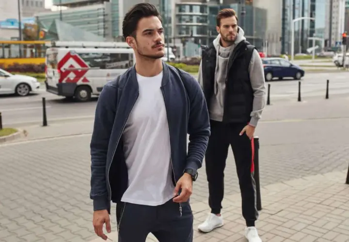 Stylizacje młodzieżowe męskie: Rewolucyjne trendy, które zawstydzą nudę