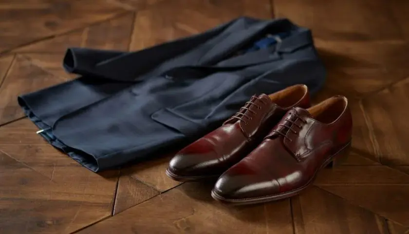 Modne bordowe buty męskie: zaskakujące stylizacje, które pokochasz