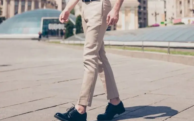Jasne spodnie męskie stylizacje: Modne zestawy, które Cię zaskoczą