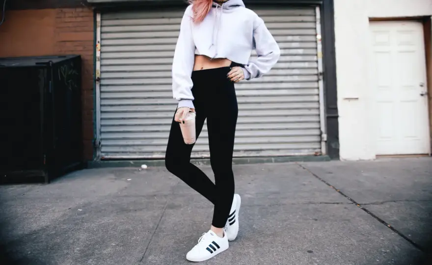 Inspirujące stylizacje z Adidas Superstar - od casual po boho