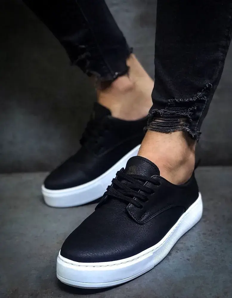 Czarne sneakersy męskie: 7 stylizacji, które musisz znać